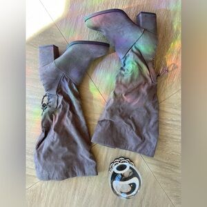 Faux Suede Boots - grey color